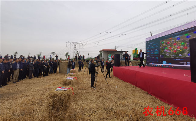 农机精准作业技术应用场景示范在荆州精彩上演